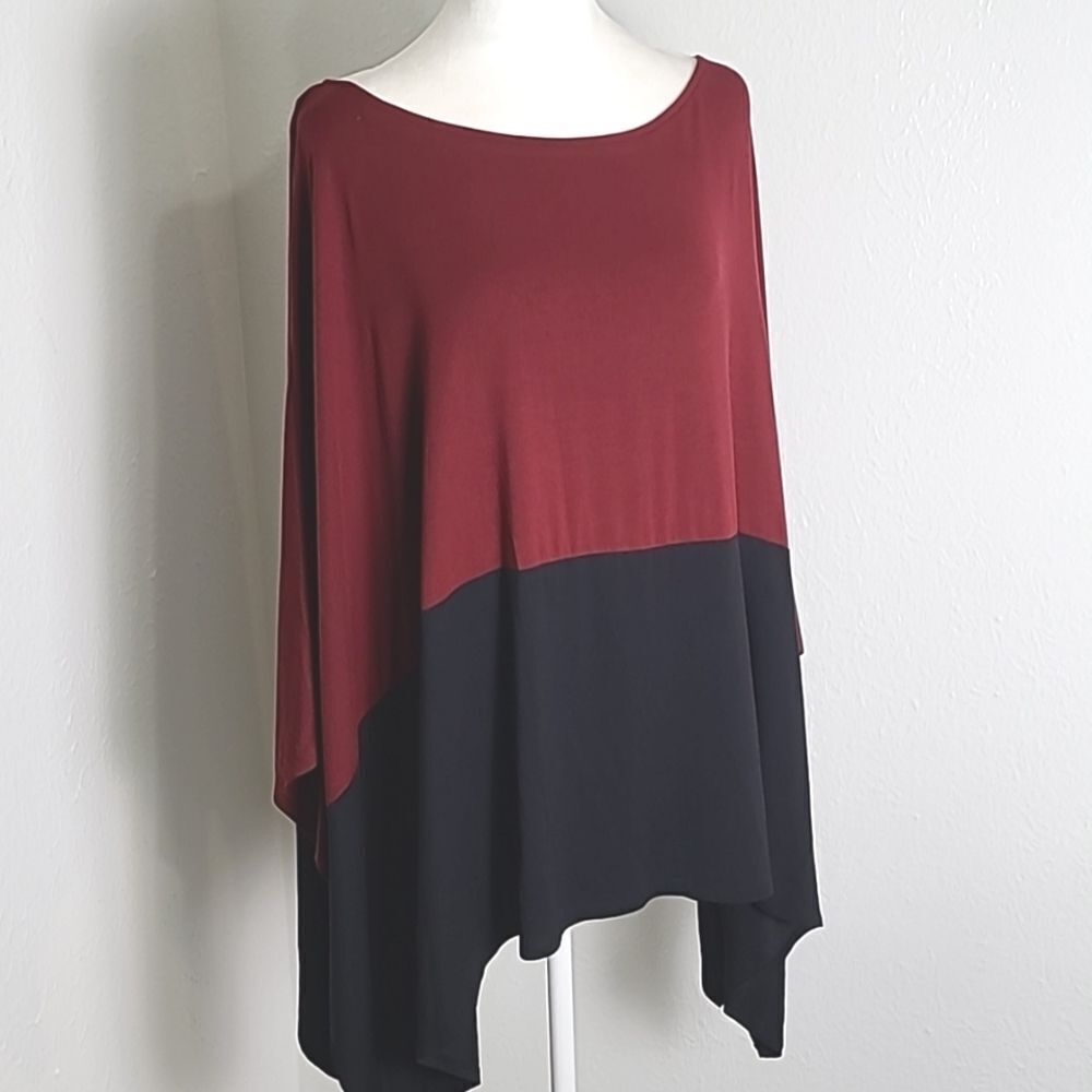 Cut the Frills Maroon & Black Two-Tone Poncho Top, OS